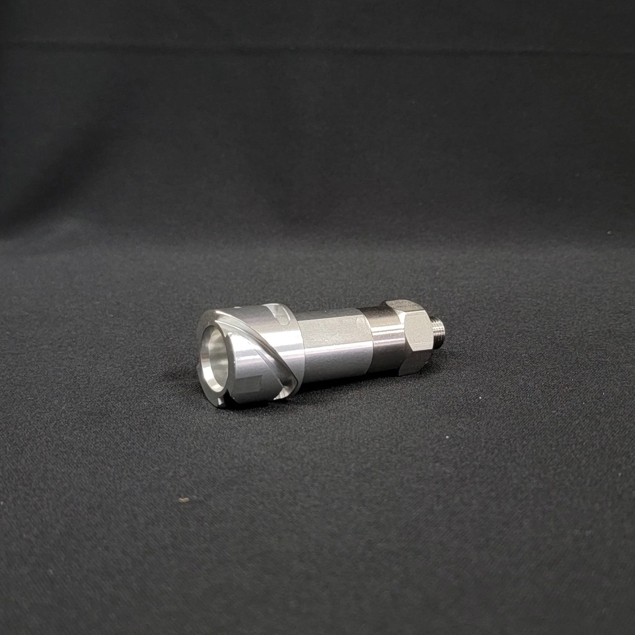 Iwata LPH 80 Dekup adaptor and 3 cups Kit - Image 4